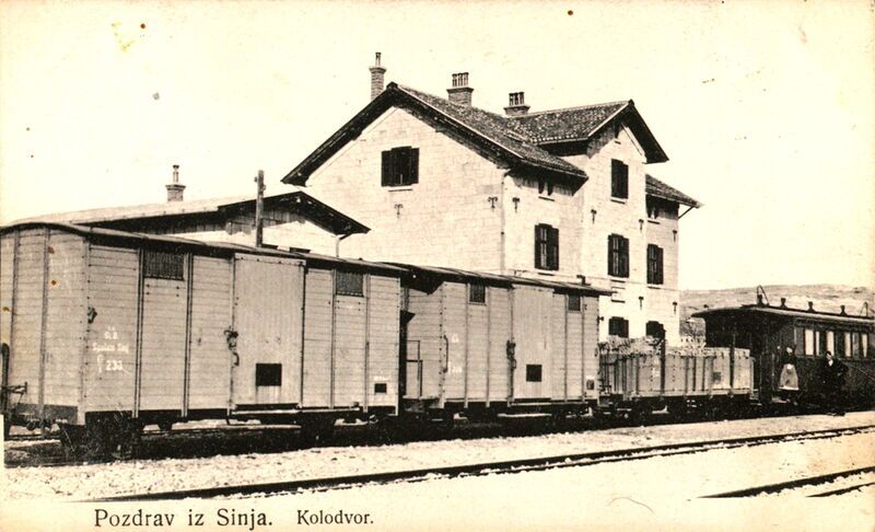 Željeznički kolodvor u Sinju