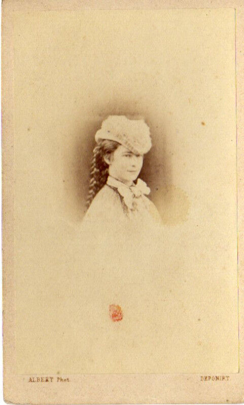 Portret djevojke