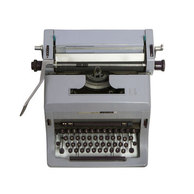 Standardni mehanički pisaći stroj Olivetti Linea 88