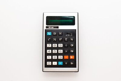 Džepni elektronski kalkulator Elite 8002