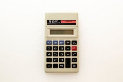 Džepni elektronski kalkulator Sharp Elsimate EL - 231C