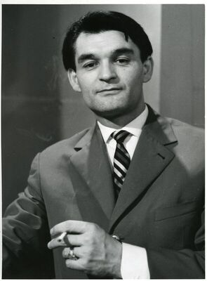 Ivo Robić s cigaretom u ruci
