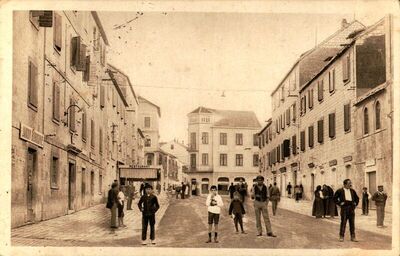 Trg kralja Tomislava (Sinjska pijaca)