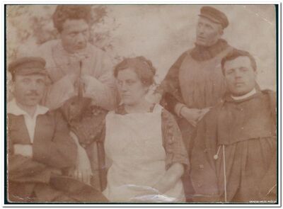 Fotografija grupe ljudi