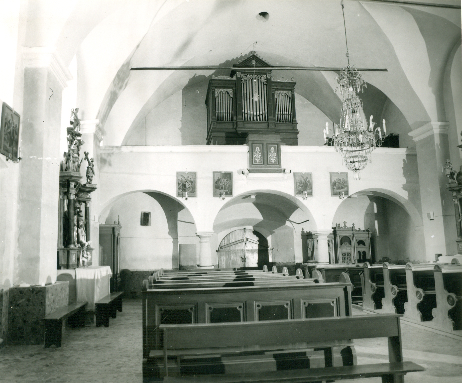 Nino Vranić, Vrapče (Zagreb) - Župna crkva Sv. Barbare - Smještaj u prostoru