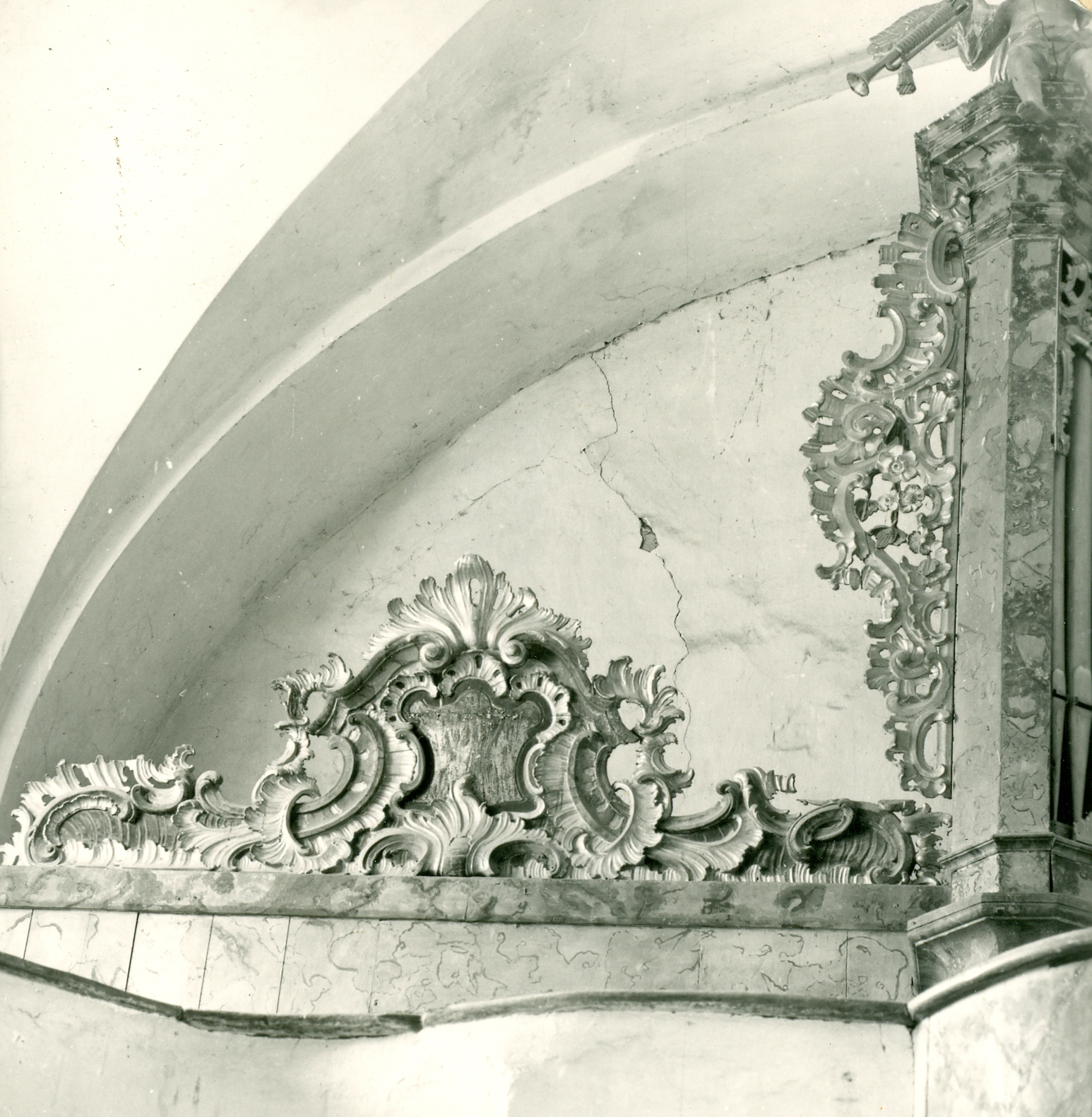 Nino Vranić, Čazma (Čazma) - Župna crkva Sv. Marije Magdalene - Detalj dekoracije kućišta