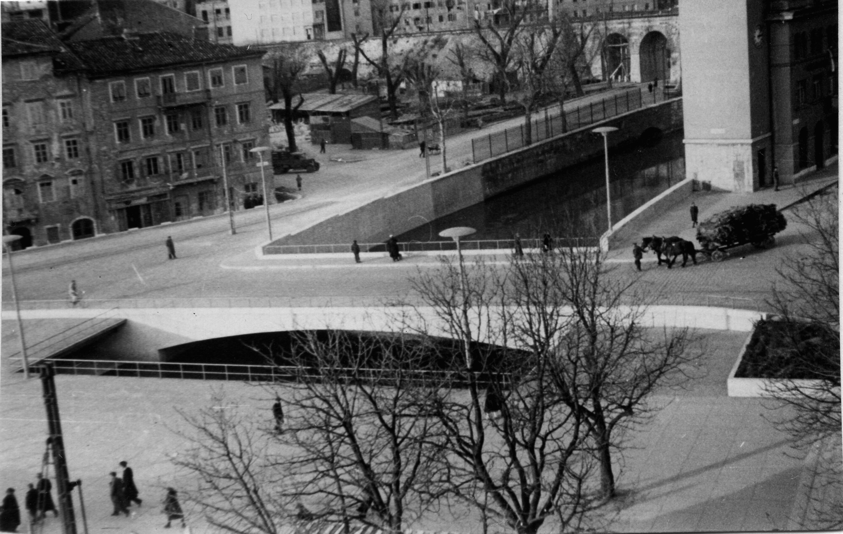 Branko Fučić, Sušak (Rijeka), most preko Rječine, završen 1946. godine, pogled sa Sušaka na Rijeku