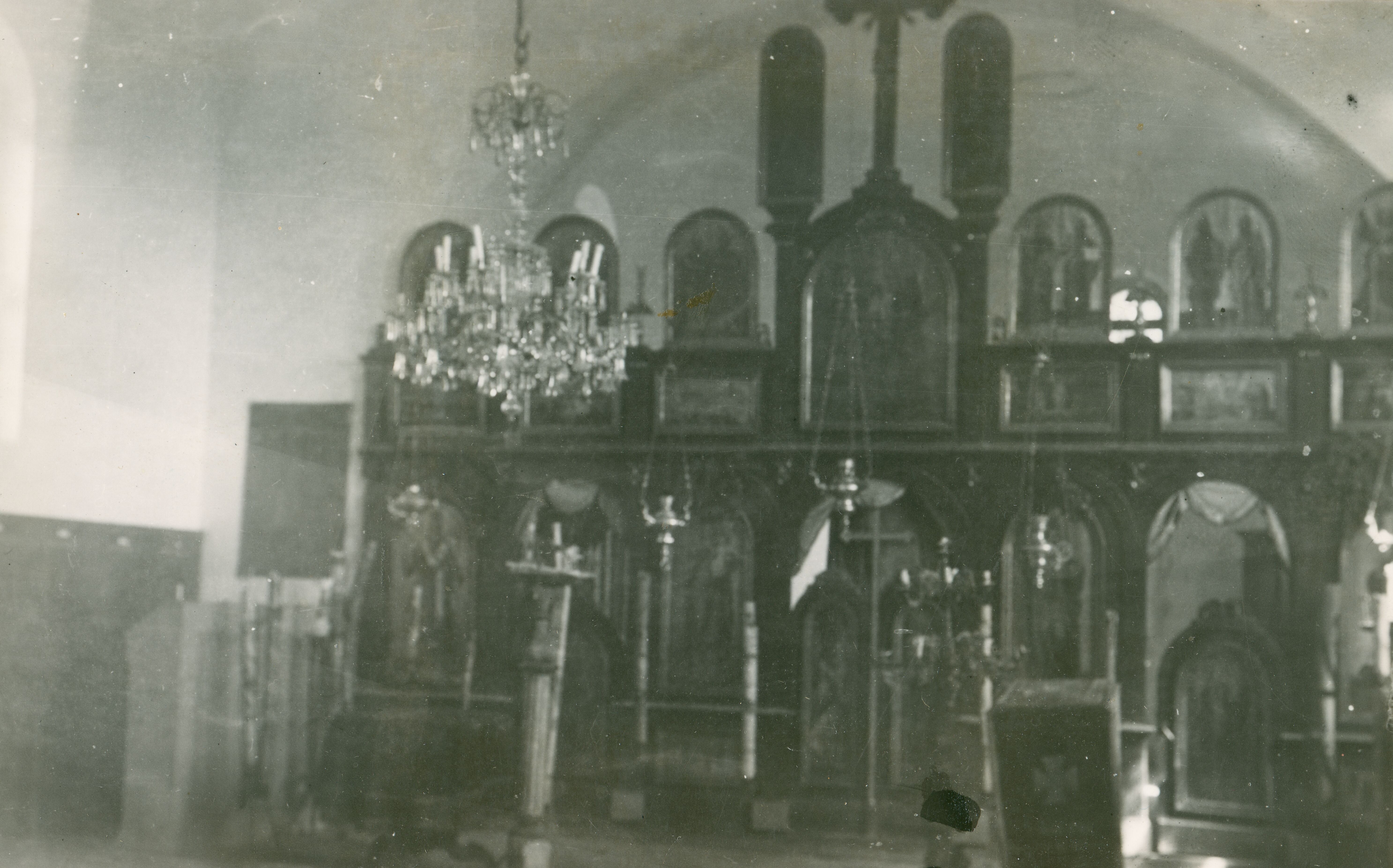 Većeslav Henneberg, Komić - Ikonostas u parohijskoj crkvi sv. Nikole; 19. st. (porušeno za vrijeme Drugog svjetskog rata)