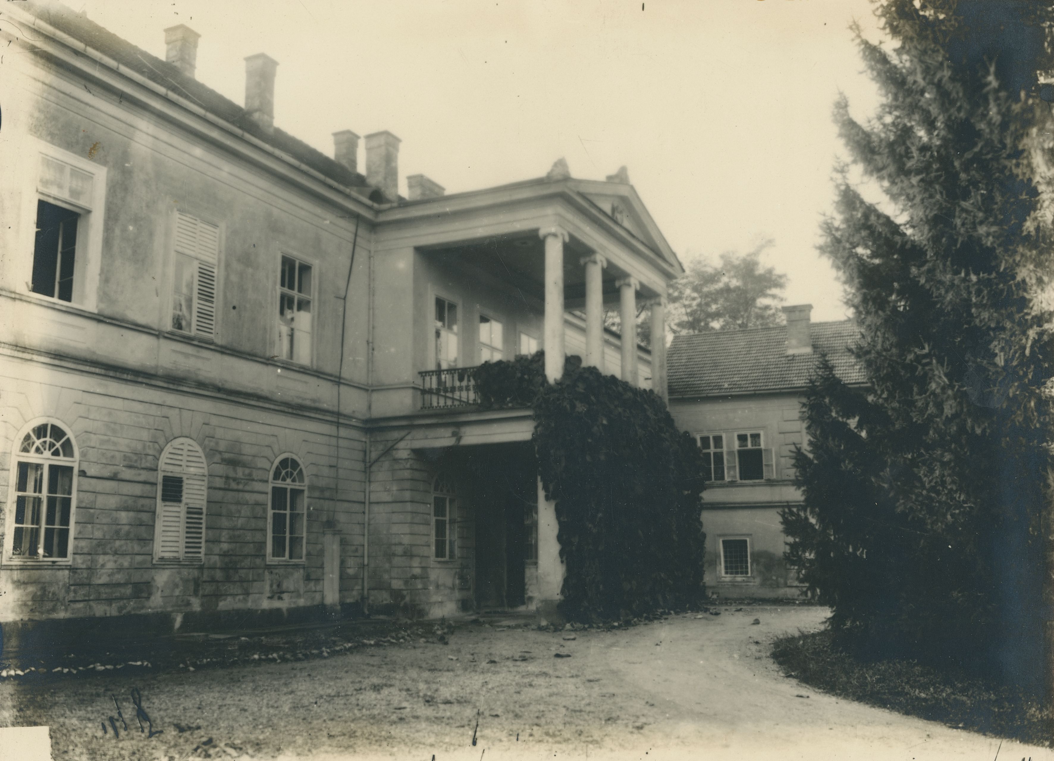 neutvrđen autor, Martijanec - dvor, pročelje