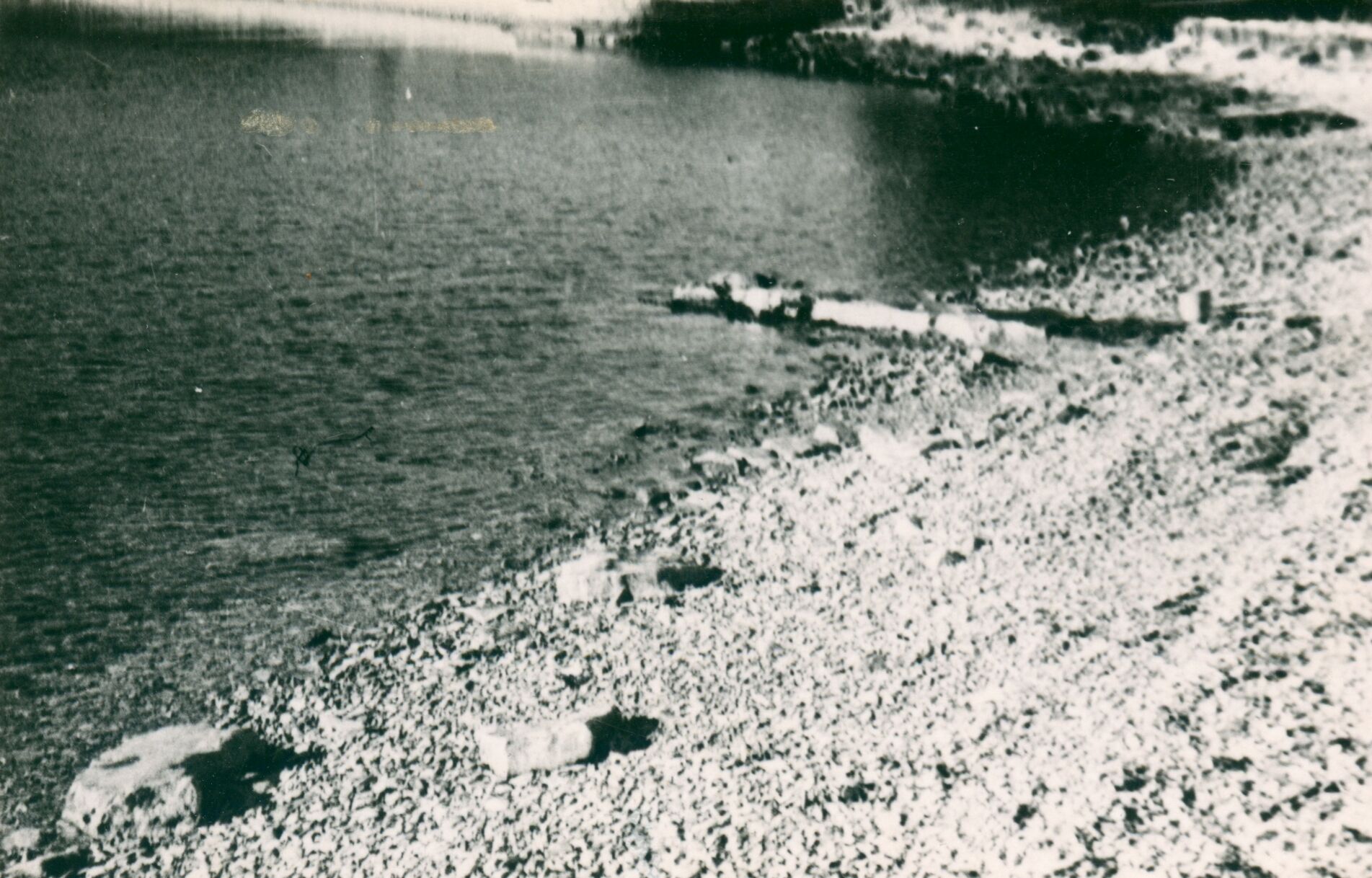 Branko Fučić, Sveti Andrija (Rovinj), preostaci ruševina rimske ili ranosrednjovjekovne zgrade u uvali Val Maschin; veći dio pod morskom razinom, detalj