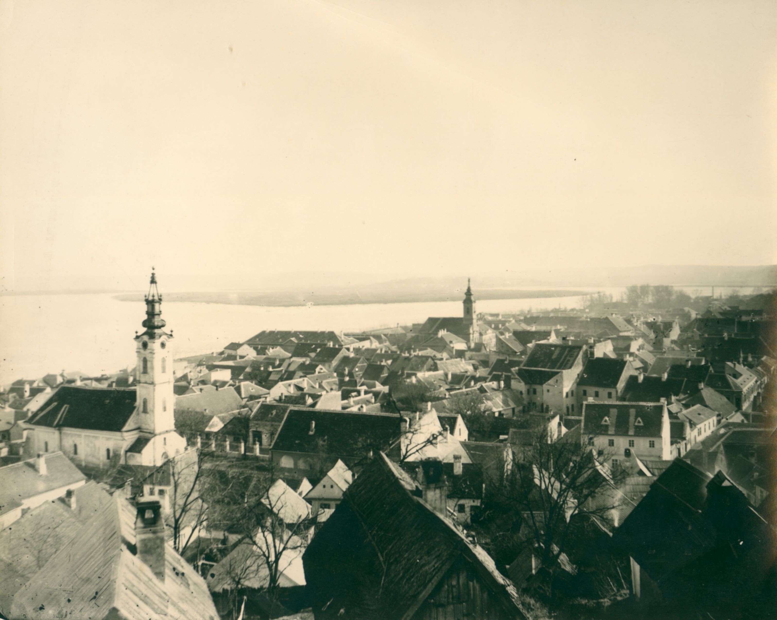 Dragutin Hodina (?), Zemun – panorama grada s rijekom u pozadini