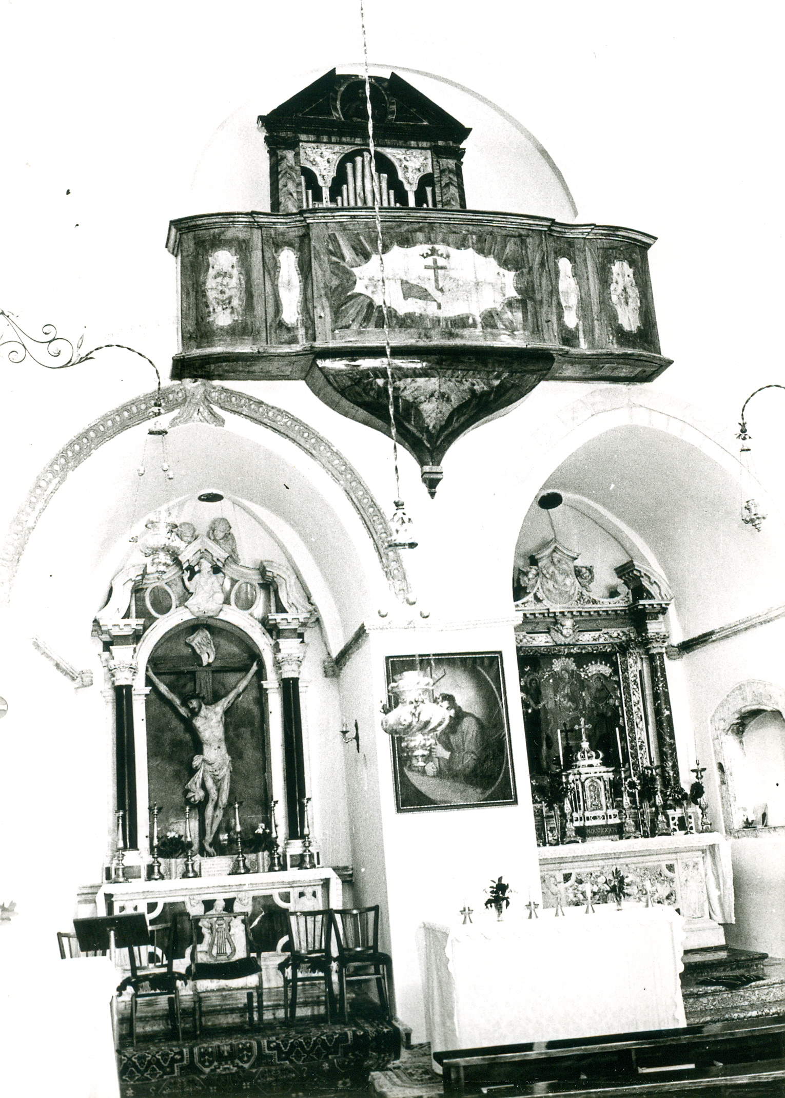 Nino Vranić, Visovac (Drniš) - Crkva franjevačkog samostana - Smještaj u prostoru