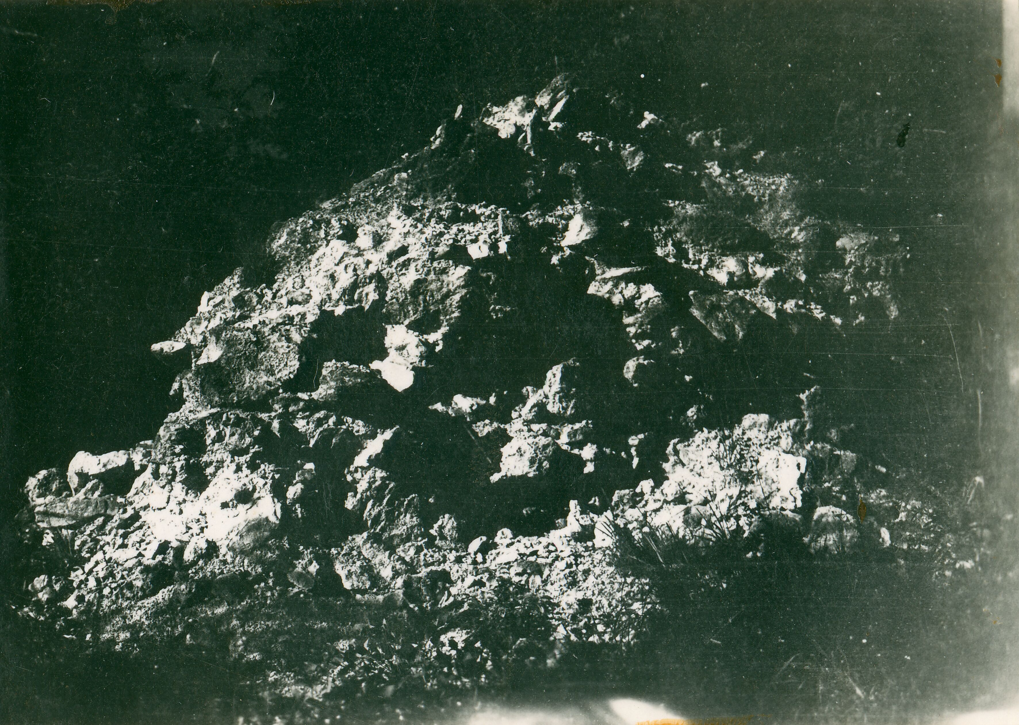 Većeslav Henneberg, Krčin Grad - Gradina, detalj ziđa