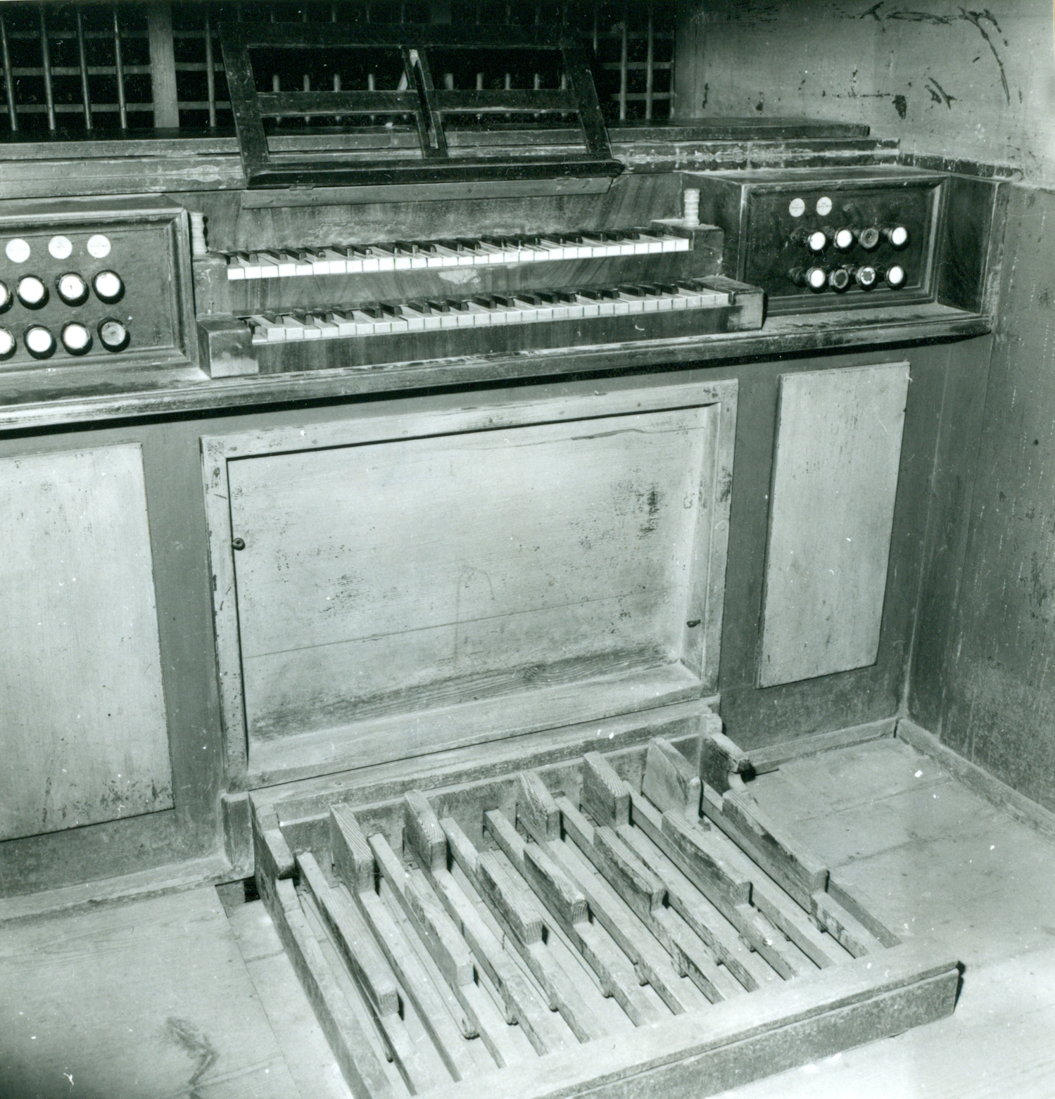 Nino Vranić, Varaždin (Varaždin) - Kapucinska crkva - Sviraonik - pedale, manuali i manubriji