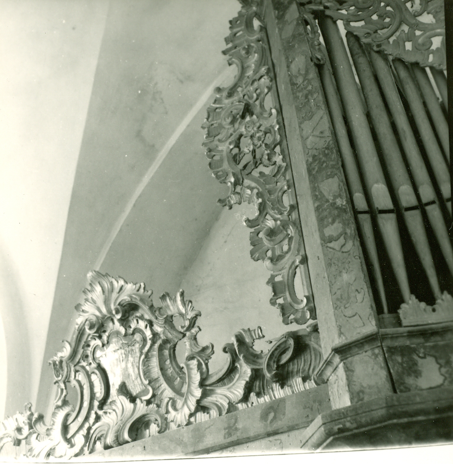 Nino Vranić, Čazma (Čazma) - Župna crkva Sv. Marije Magdalene - Detalj dekoracije kućišta