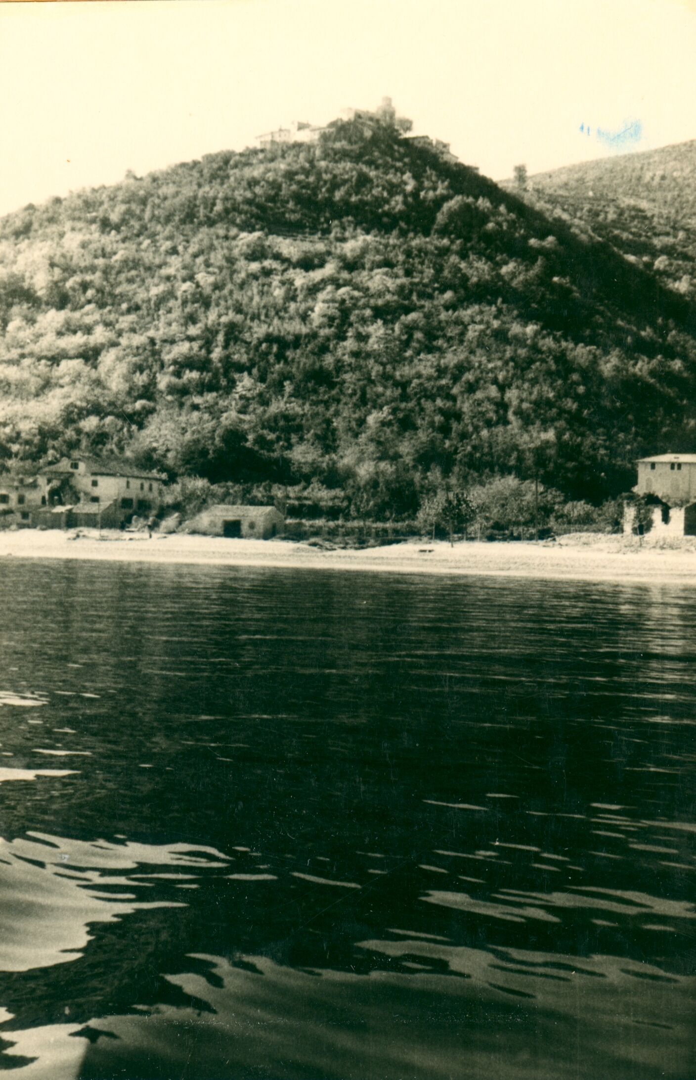 Branko Fučić, Mošćenice, panorama s mora