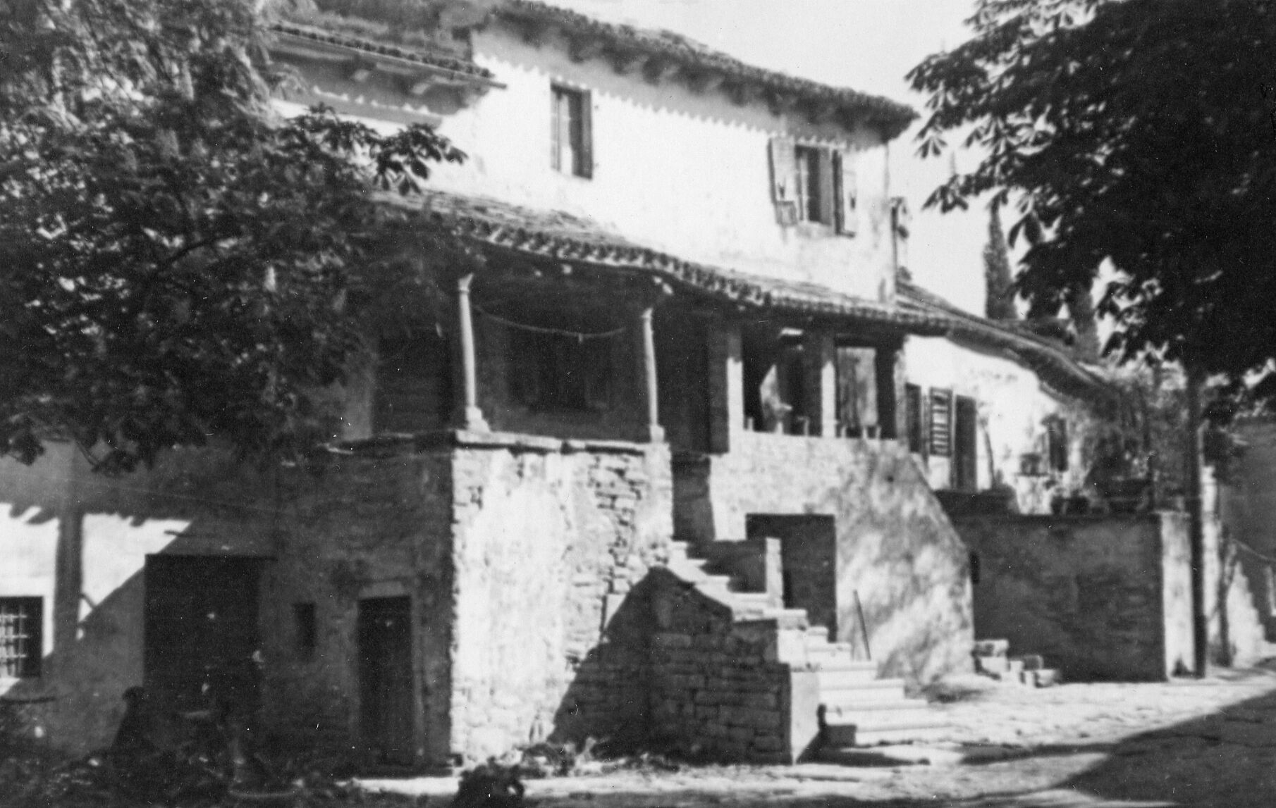 Branko Fučić, Gologorica (Cerovlje), kuća s malom ložom, 18. stoljeće
