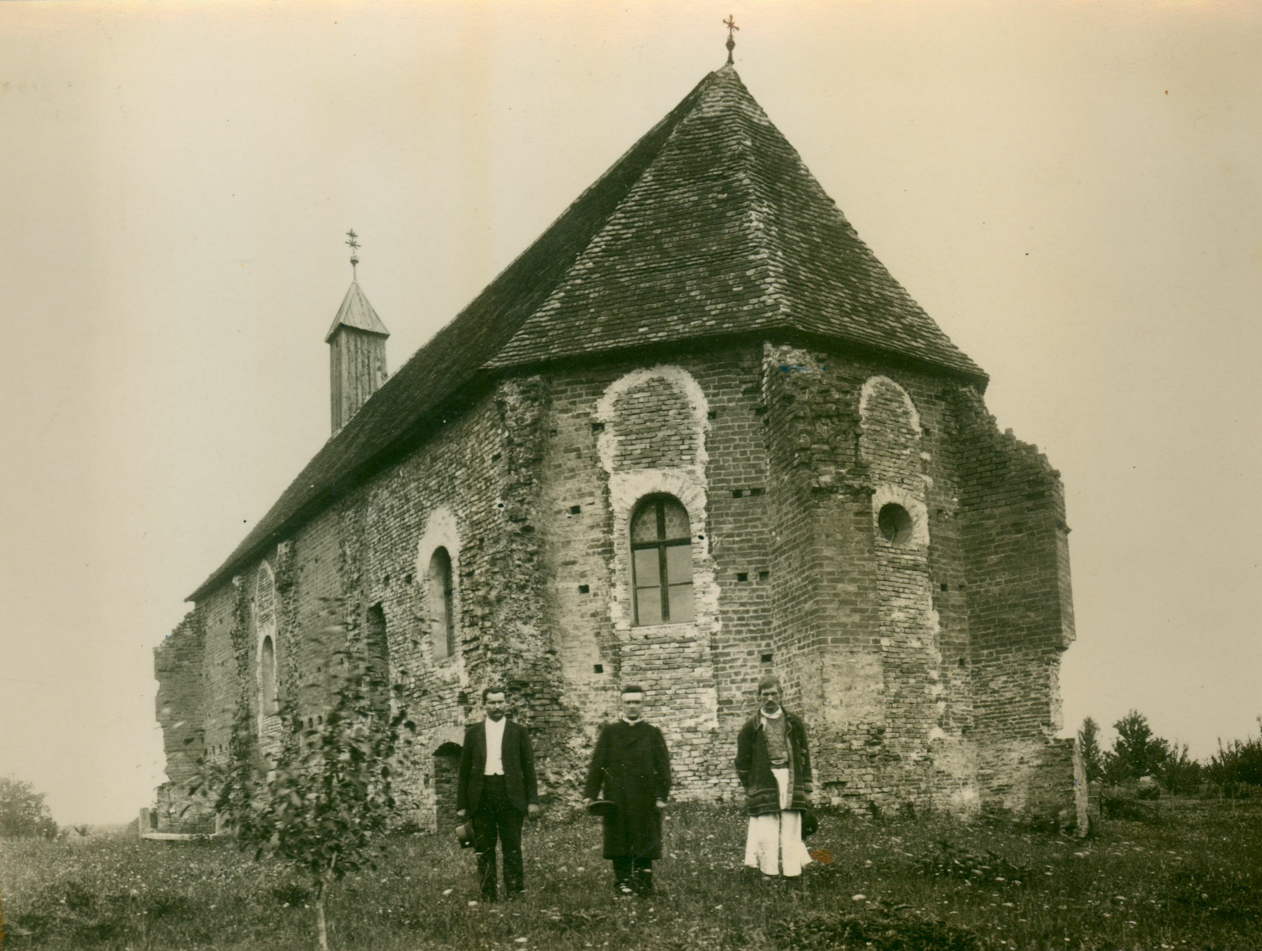 Josip Brunšmid, Lipovac - Crkva sv. Luke (Lučica), gotička, pogled s jugoistočne strane