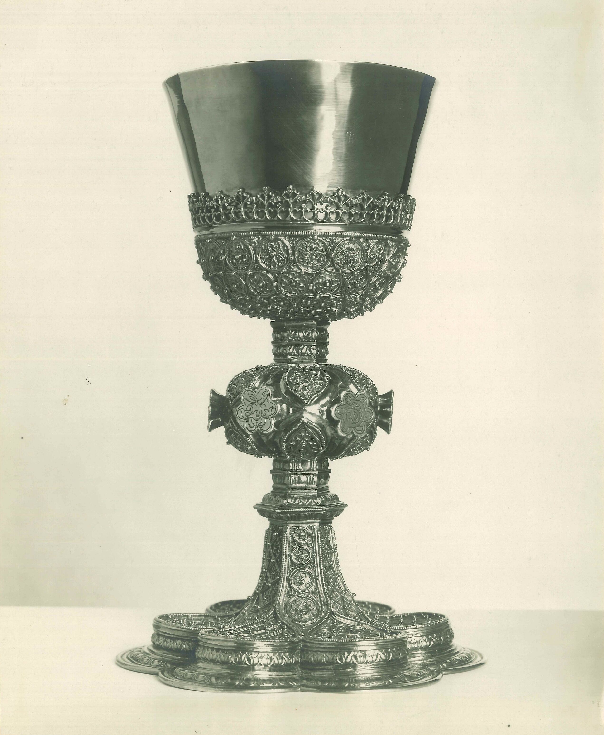 Vladimir Tkalčić, Zagreb - Zagrebačka katedrala - Kalež gotičkih stilskih obilježja, oko 1525. godine