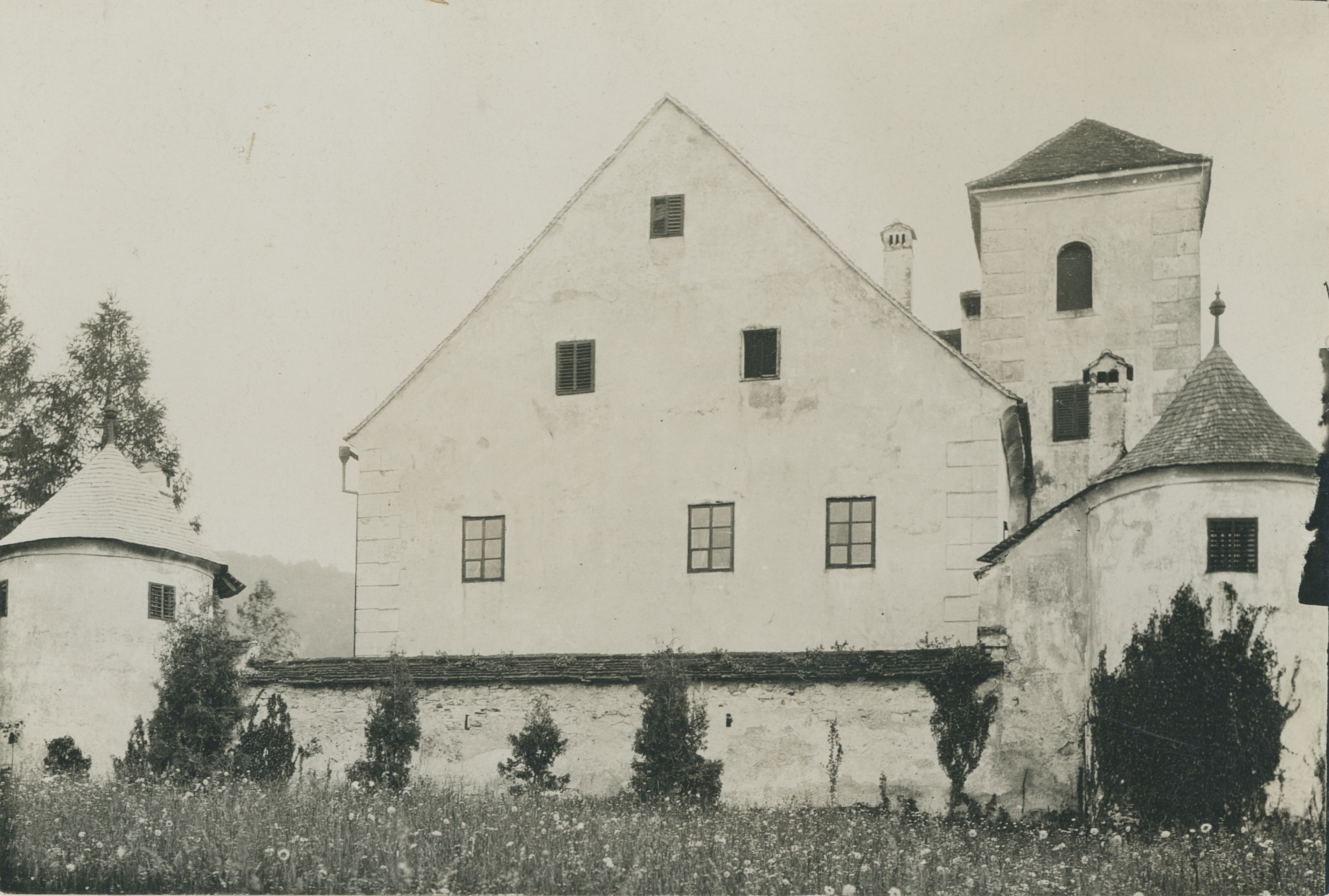 neutvrđen autor, Bela (Novi Marof) - dvor I