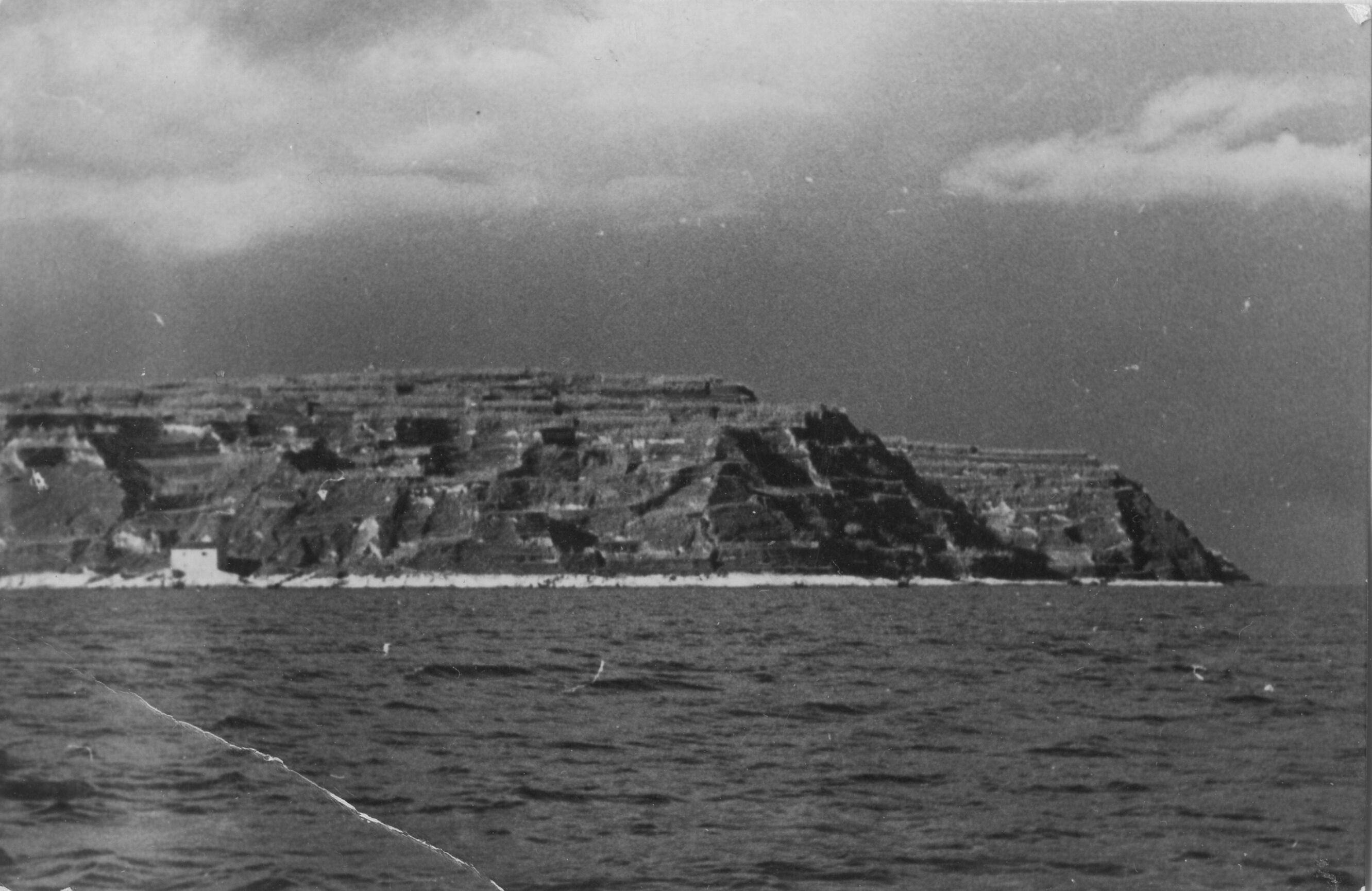 Branko Fučić, Susak (Mali Lošinj), pješčane formacije otoka