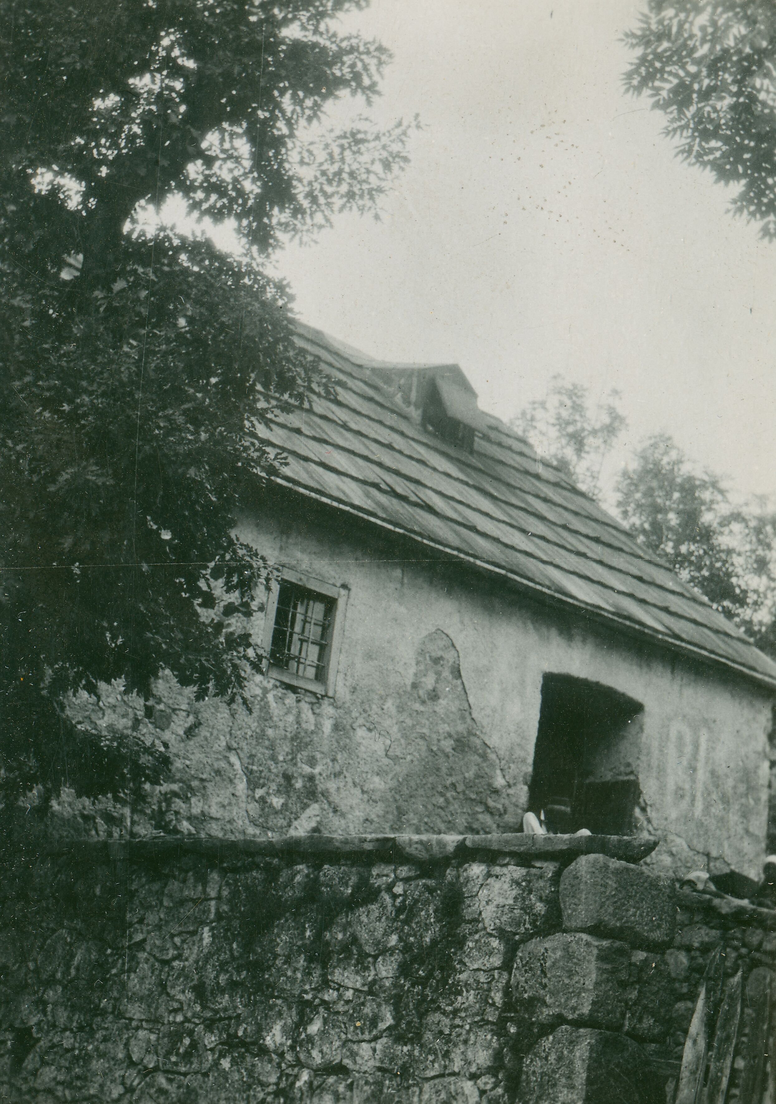 Većeslav Henneberg, Vranik - Kuća zvana Kovačevića kula
