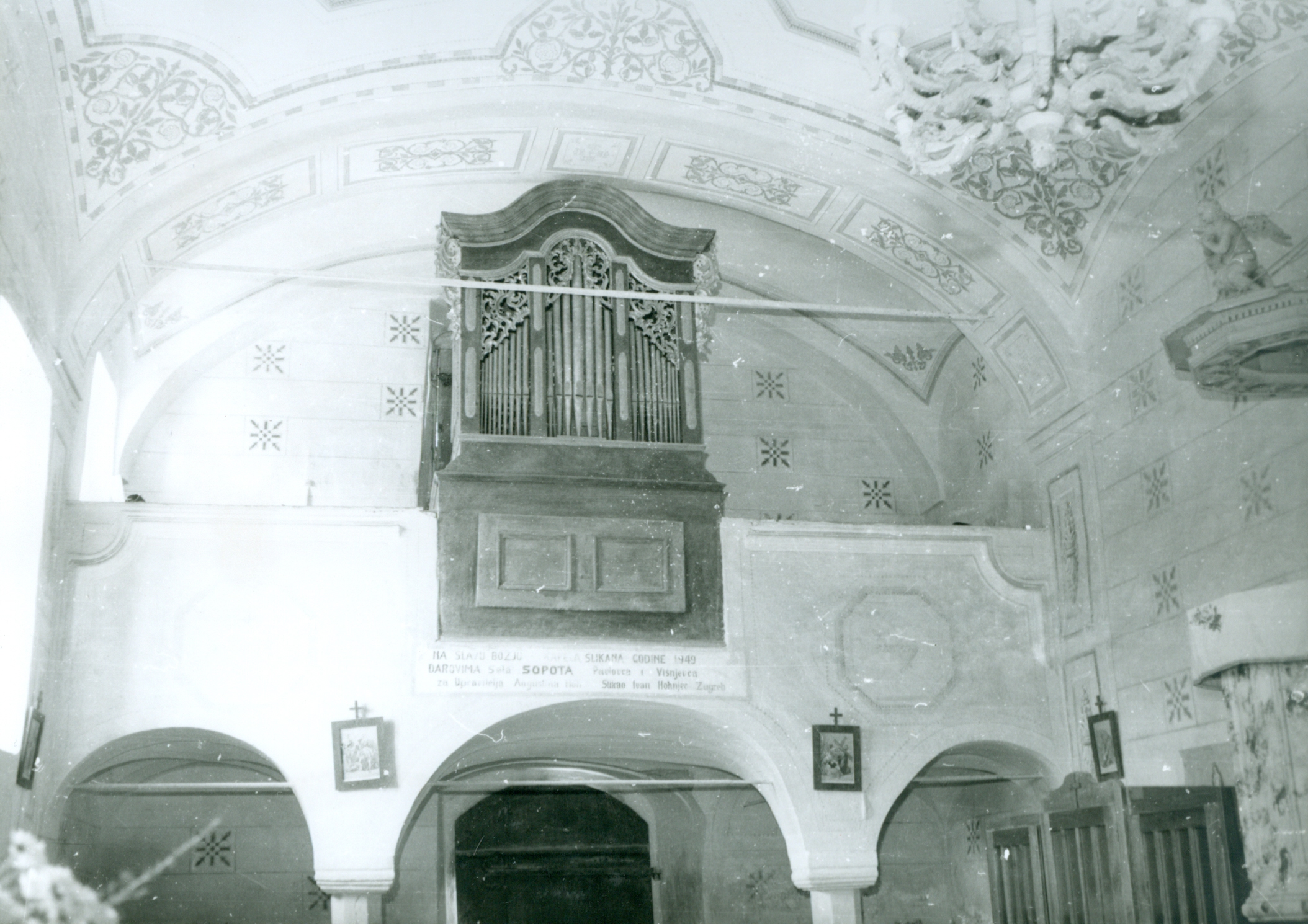 Nino Vranić, Sopot (Krapina) - Kapela sv. Mihovila Arhanđela - Smještaj u prostoru