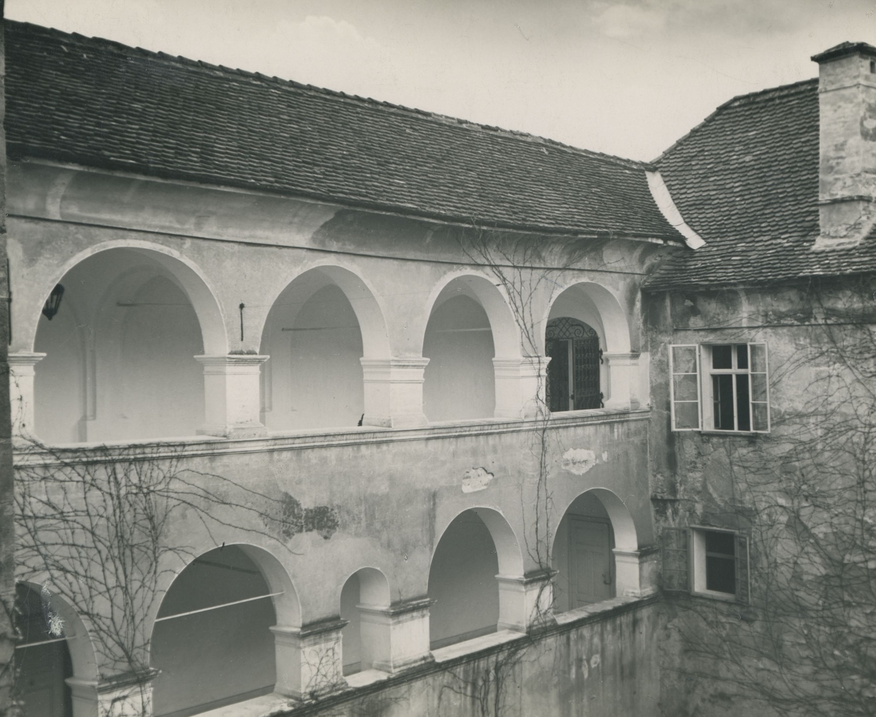 neutvrđen autor, Varaždin - Stari grad, arkada