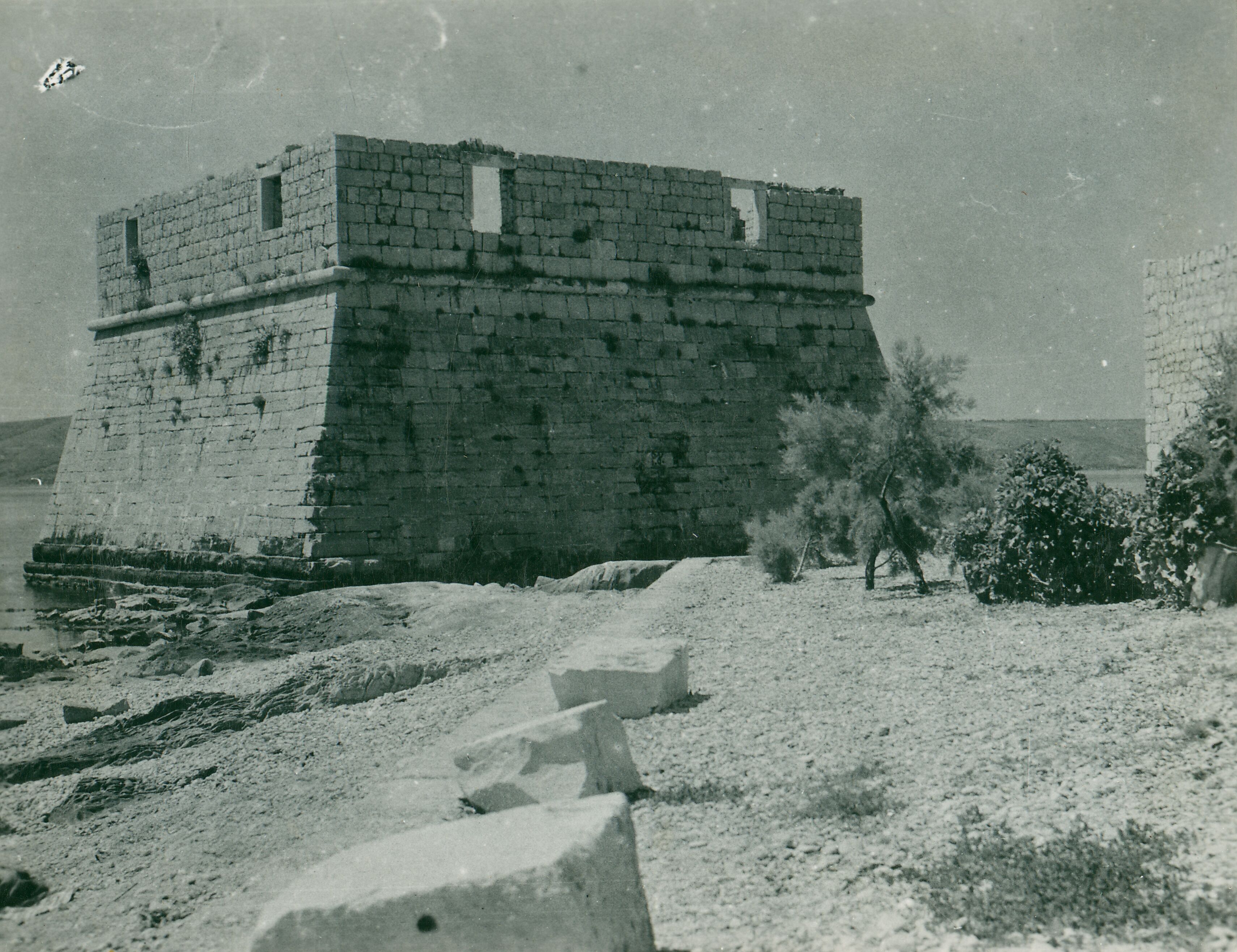 Većeslav Henneberg, Kaštel Štafilić - Kaštel nazvan "'Nehaj"