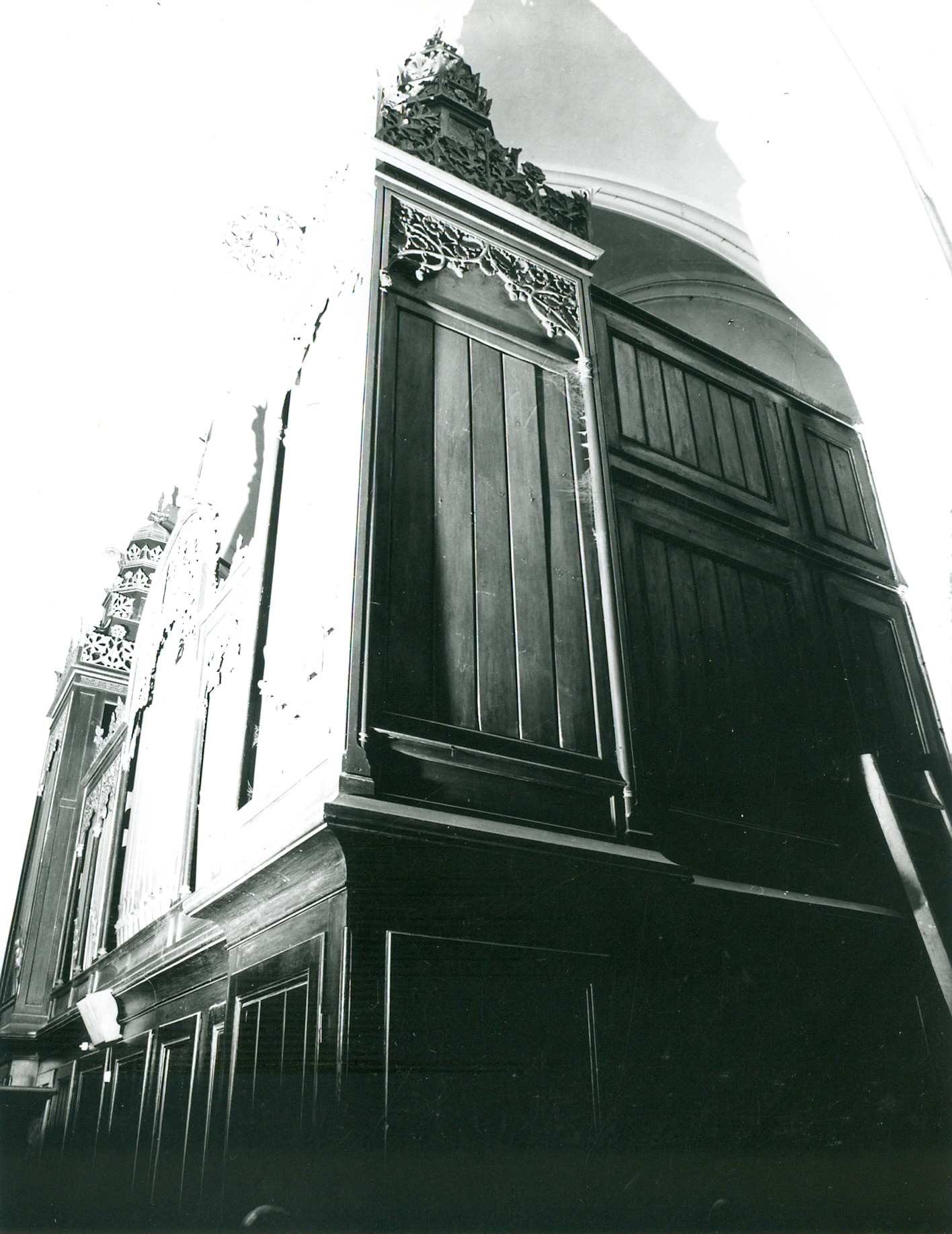 Nino Vranić, Zagreb (Zagreb) - Franjevački samostan, Kaptol - Pogled sa strane na gornju zonu prospekta