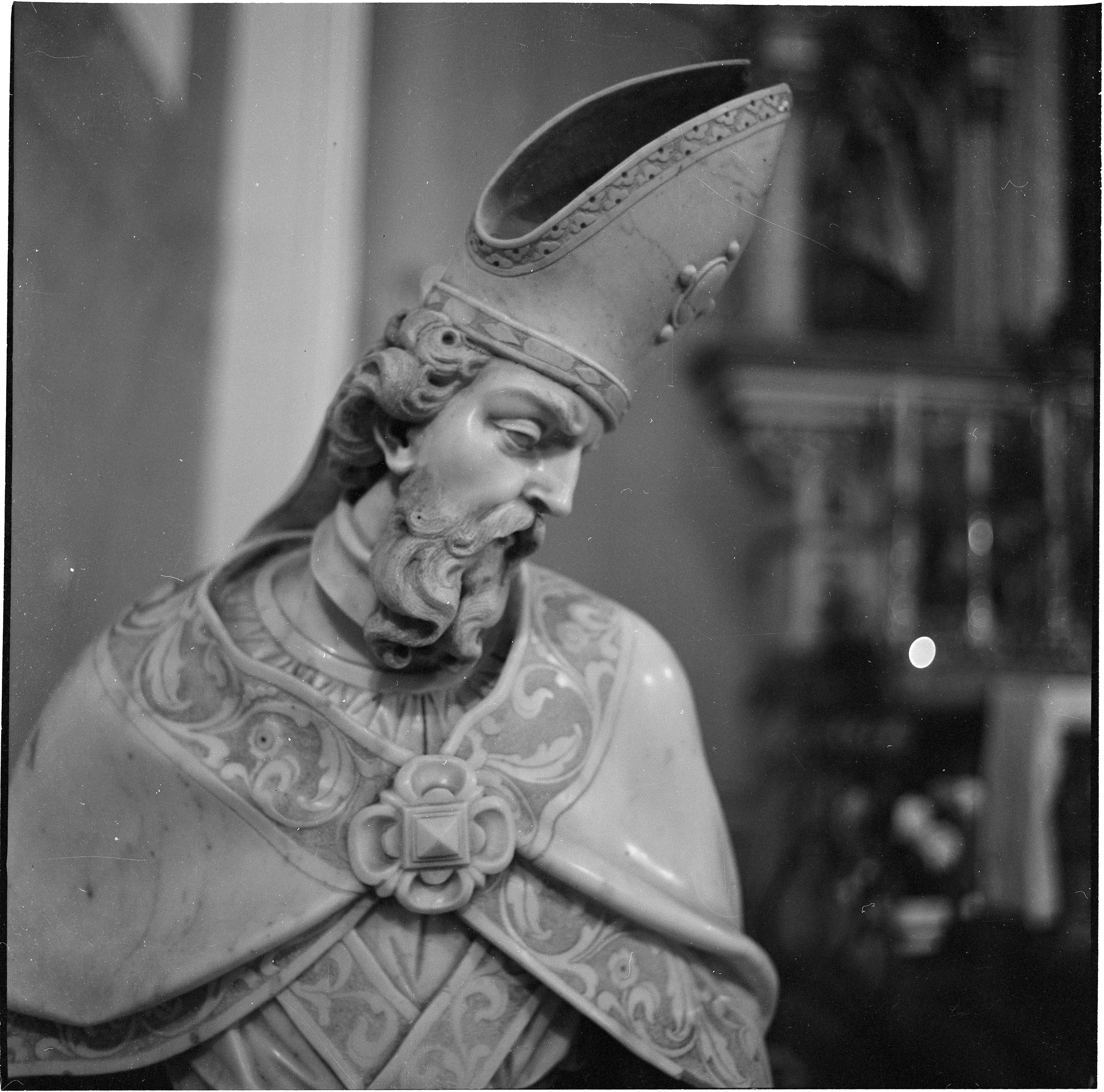 Nino Vranić, Sisak - Katedrala - Glava sveca, profil