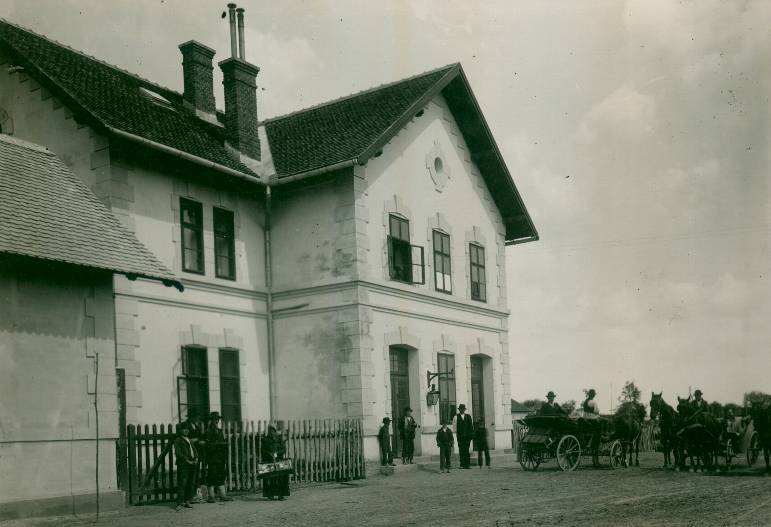Josip Brunšmid, Đakovo - kolodvor sa stražnje strane