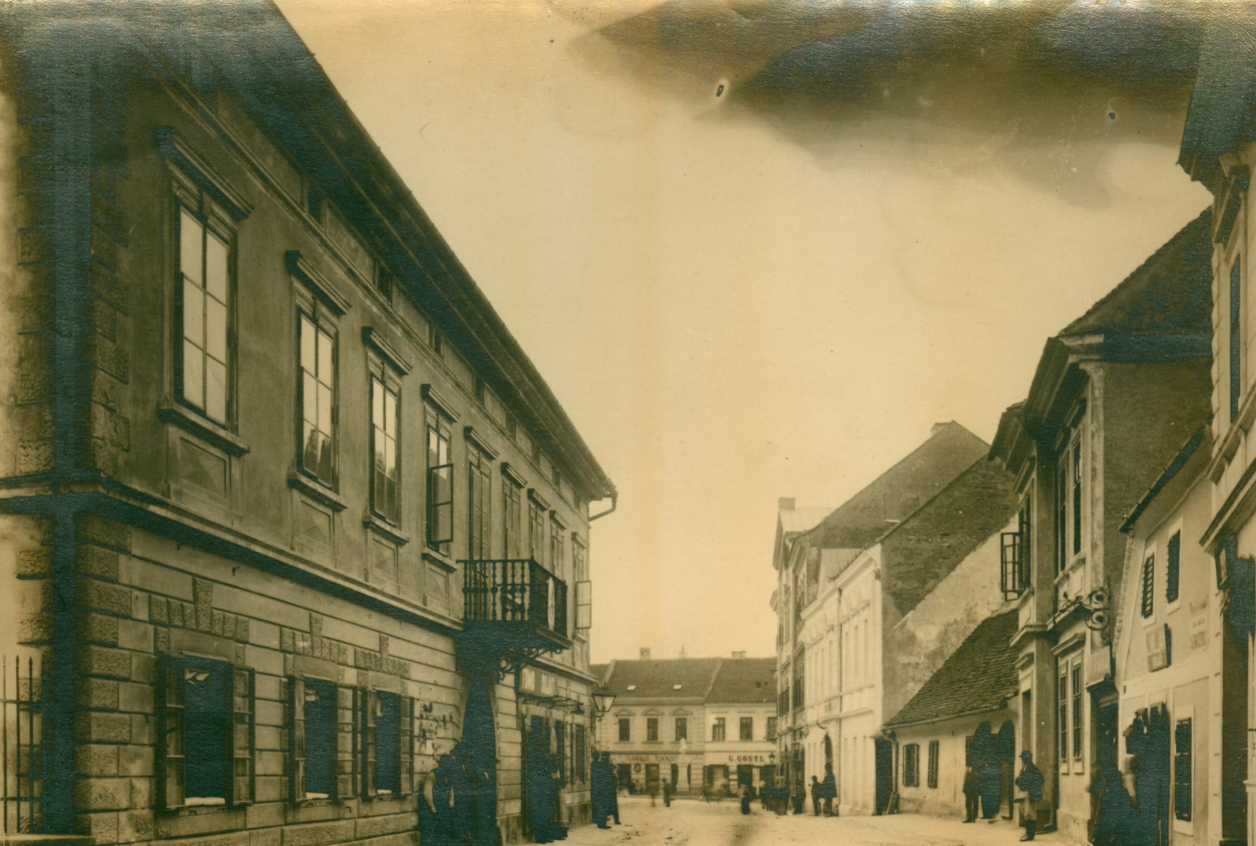 Josip Brunšmid, Krapina - ulica s jednokatnom izgradnjom