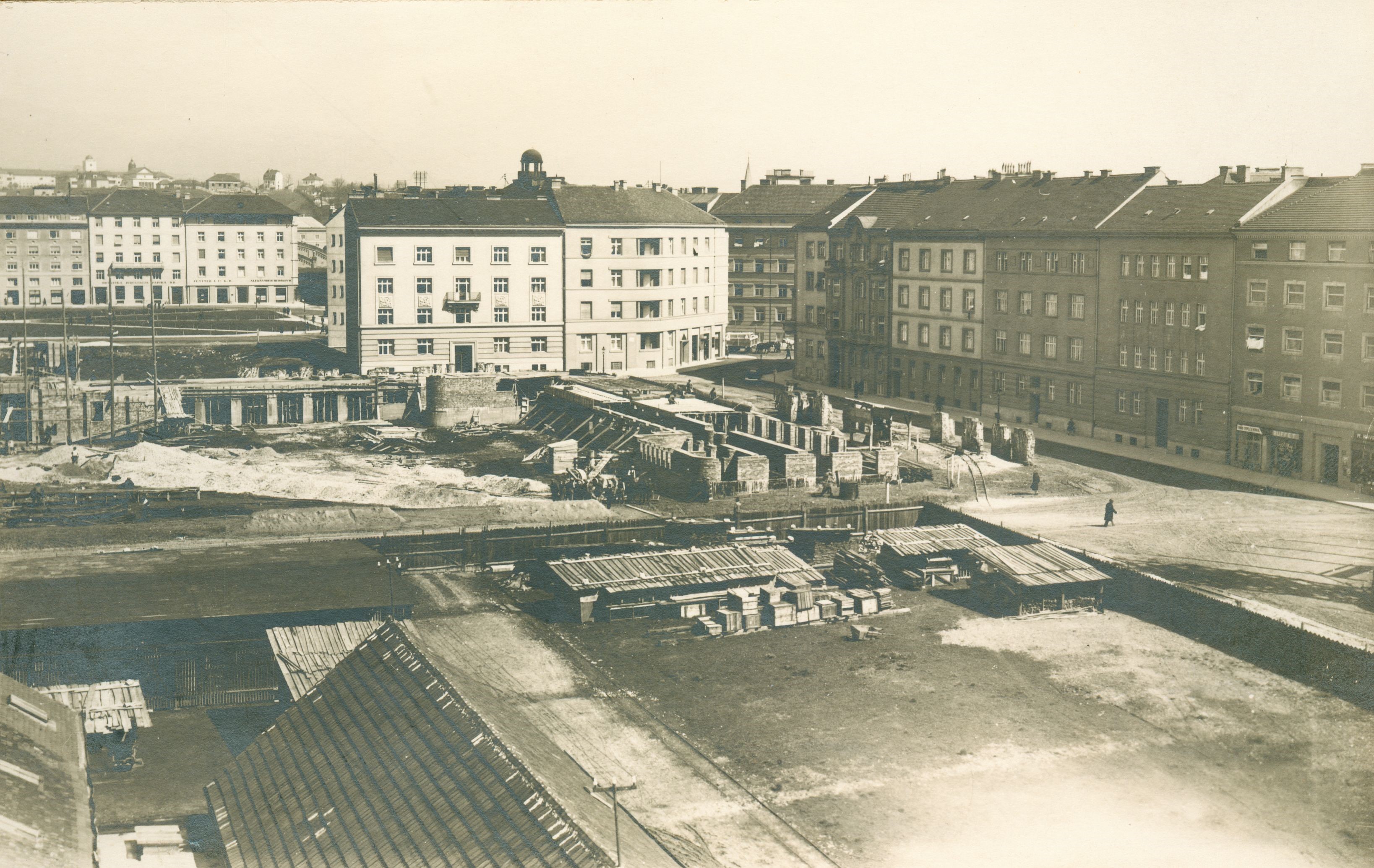 Vladimir Horvat, Zagreb (Križanićeva ulica) - Gradnja realne gimnazije