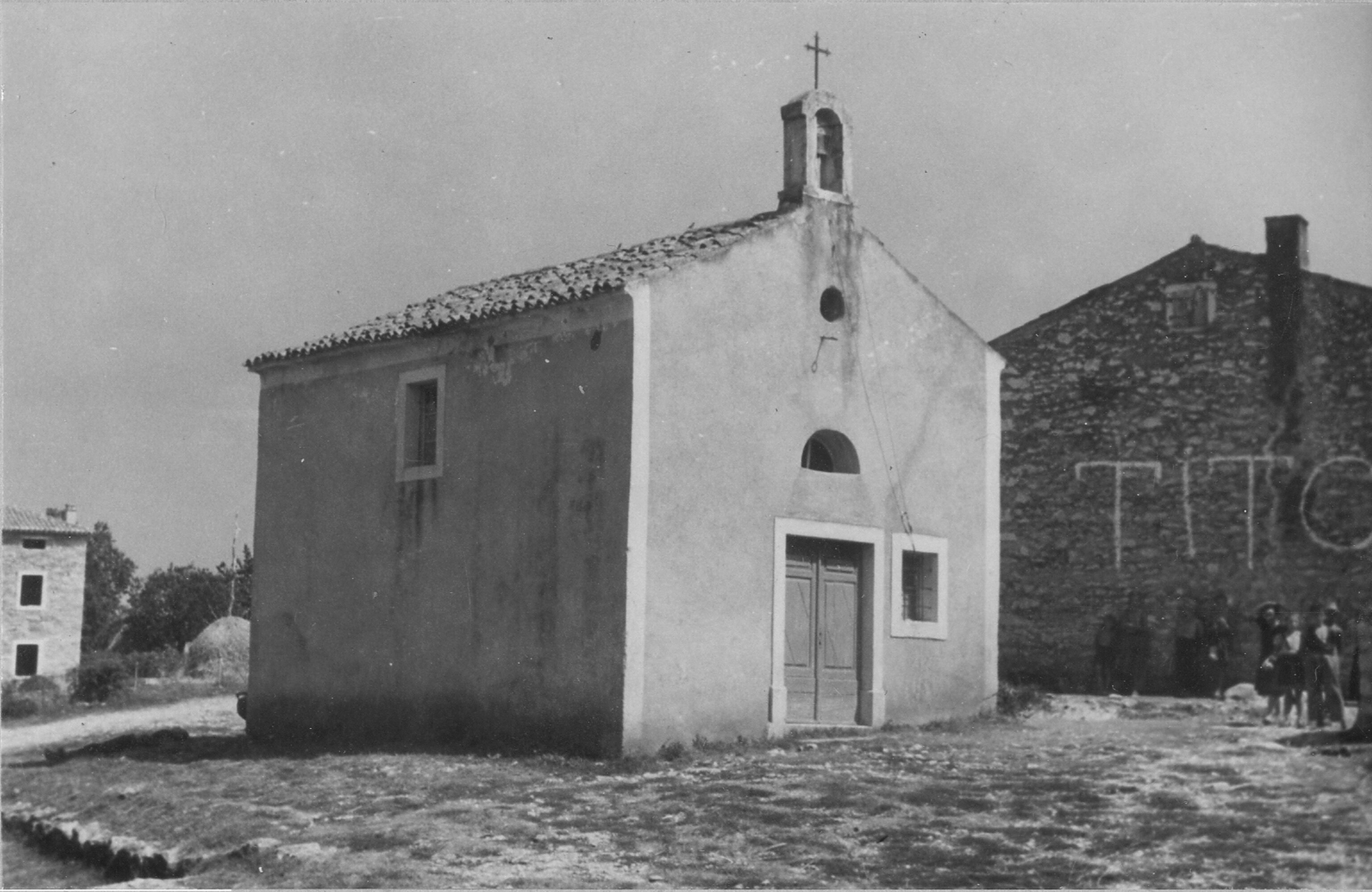 Branko Fučić, Buroli (Buje), kapela, vanjština, pogled sa sjeverozapadne strane