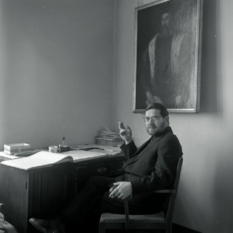 Portret Dimitrija Bašičevića Mangelosa, za radnim stolom