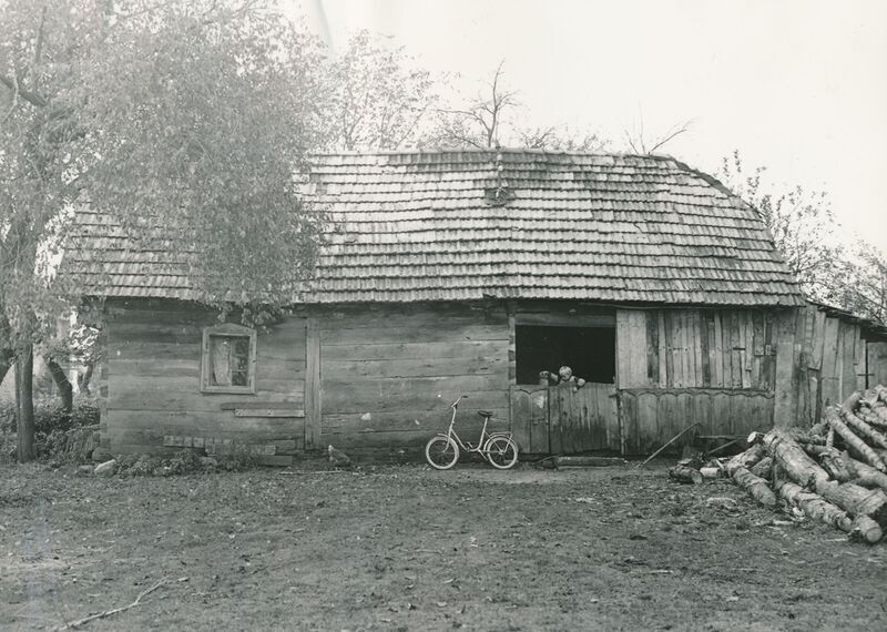 Polje Ozaljsko (Ozalj) - Tradicijska kuća, dvorišno pročelje