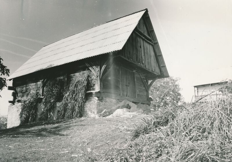 Sršići (Ozalj) - Gospodarska zgrada, štala