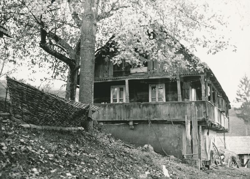 Tomašnica (Ozalj) - Tradicijska kuća, zabatno pročelje