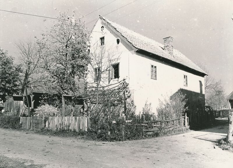 Zaluka Lipnička (Žakanje) - Tradicijska kuća, uže i dulje pročelje