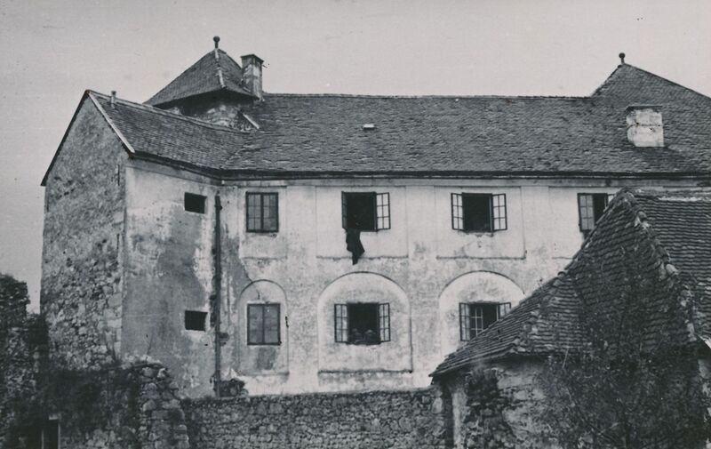 Ogulin - Stari grad, pogled s dvorišne strane