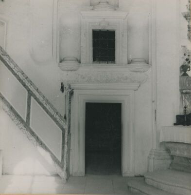 Žarovnica (Lepoglava) - Crkva sv. Jelene, vrata sakristije