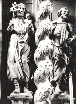 Križ - Župna crkva sv. Križa, detalj glavnog oltara