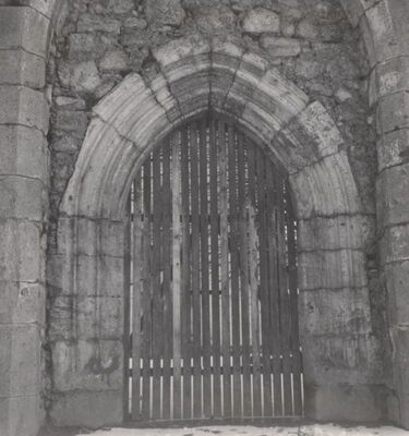 Oštarije (Josipdol) - Crkva Uznesenja Blažene Djevice Marije, zapadni portal