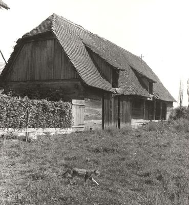 Mraclin - Gospodarska zgrada, ulazno pročelje