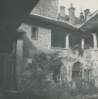 Varaždin - Trg Božidara Adžije 1, dvorišno pročelje