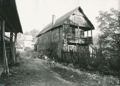 Hodinci (Ozalj) - Tradicijska kuća, zabatno i ulično pročelje