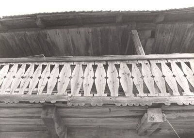 Osredak Žumberački - Tradicijska kuća, ograda trijema