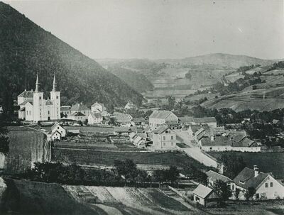 Pregrada - Panorama sa Župnom crkvom Uznesenja Blažene Djevice Marije