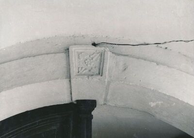 Draganić (Vrh Draganićki) - Kapela sv. Barbare, zaključni kamen